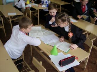 /Files/images/pochatkova_shkola/bondarenok_o/14022017_novats_urok_dnpro/P1010023.JPG